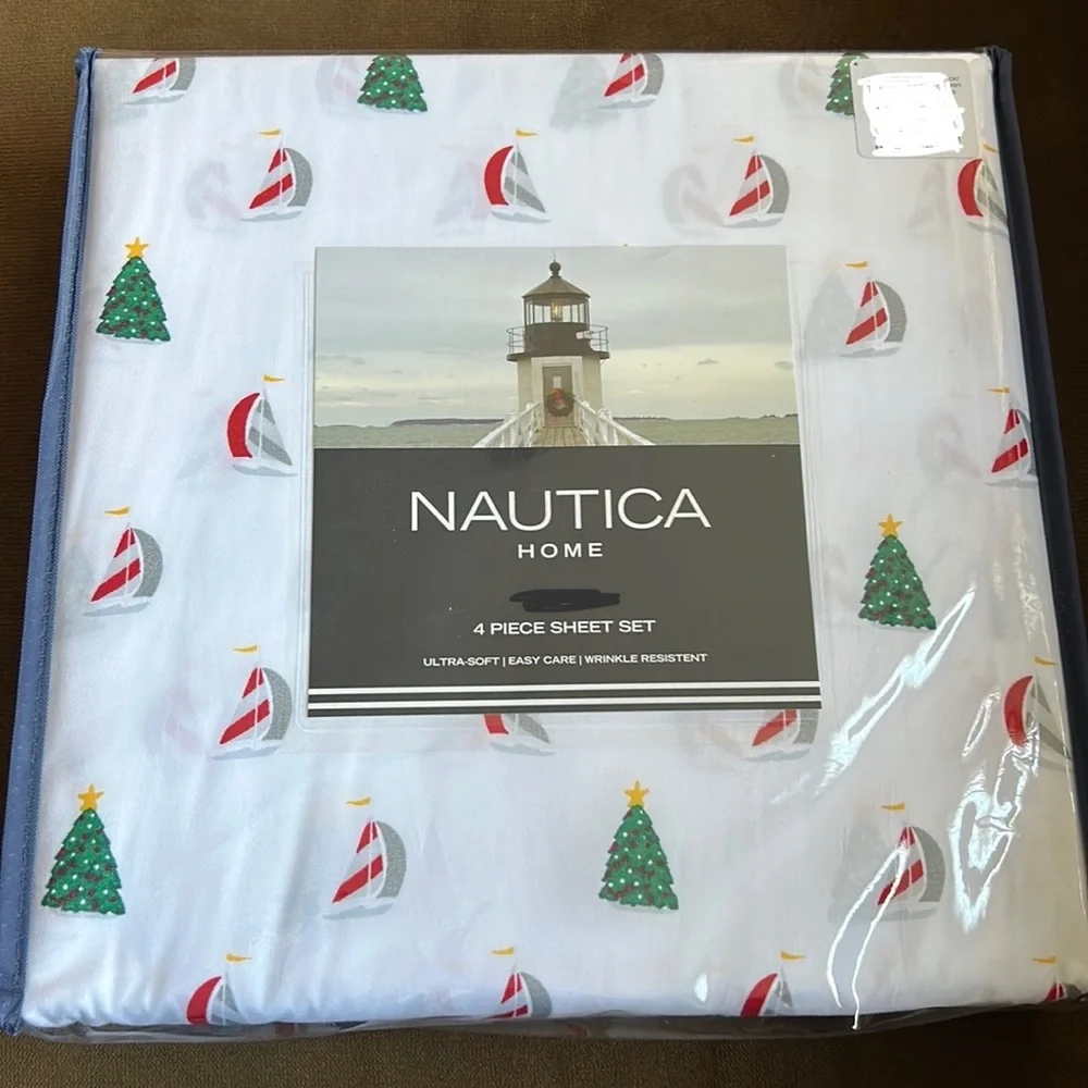 Nautica Home full sheet Set Christmas Trees Red White Sailboats